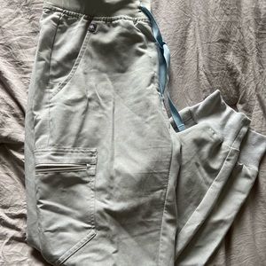 GRAY XS/p Zamora FIGS slightly used